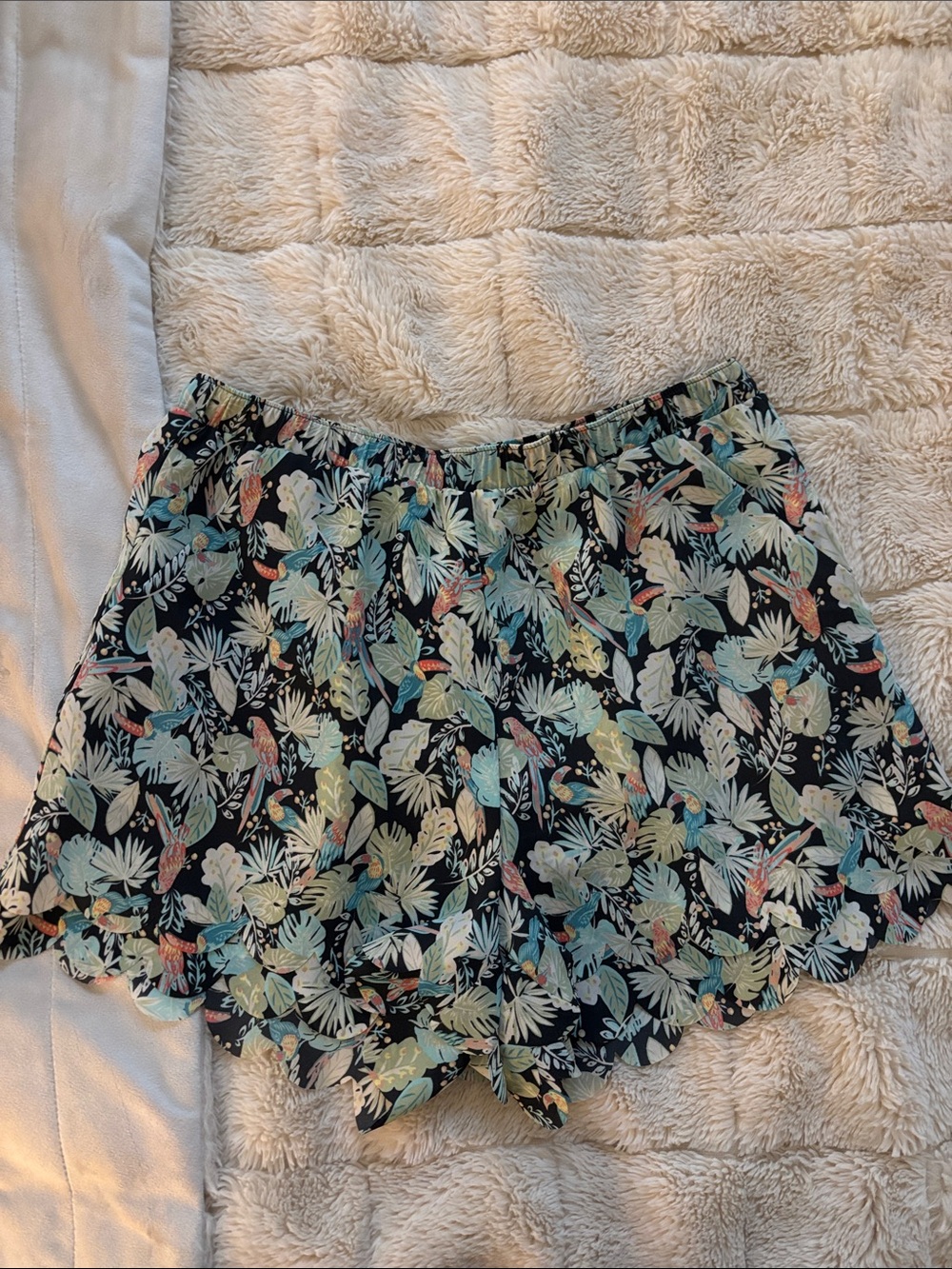 LC Lauren Conrad Black Tropical-Print Elastic-Waist Shorts